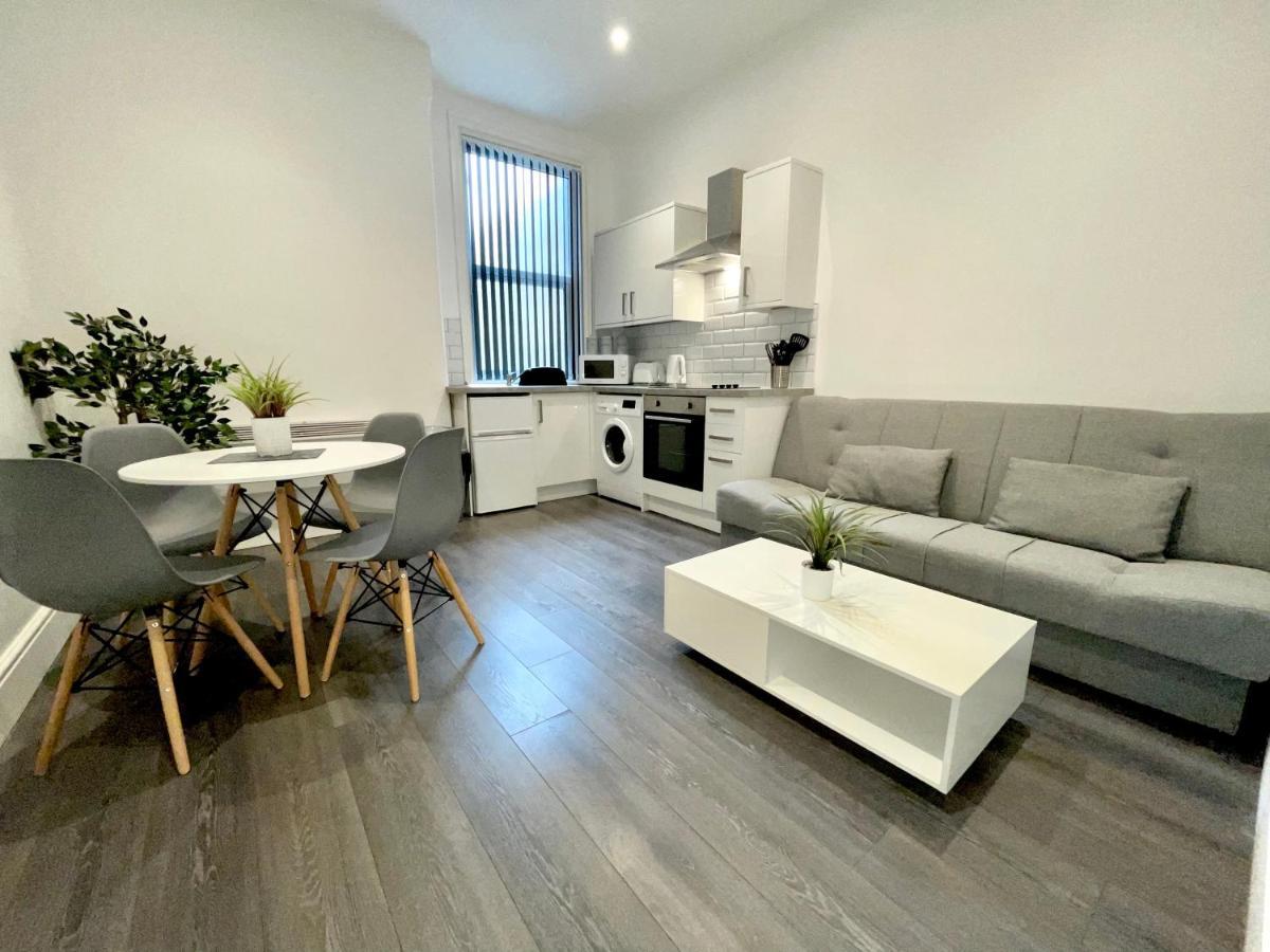 Albert Luxury Hottub & Jacuzzi Apartments Blackpool Luaran gambar