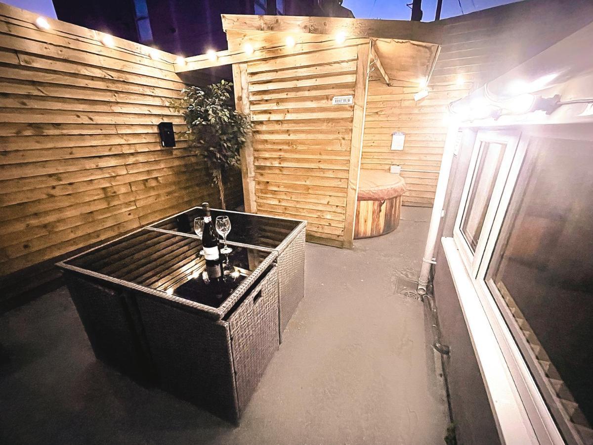 Albert Luxury Hottub & Jacuzzi Apartments Blackpool Luaran gambar